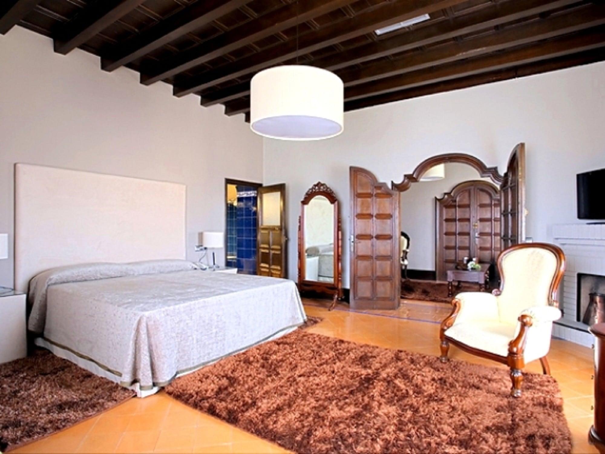 Rvhotels Palau Lo Mirador Torroella De Montgri Luaran gambar