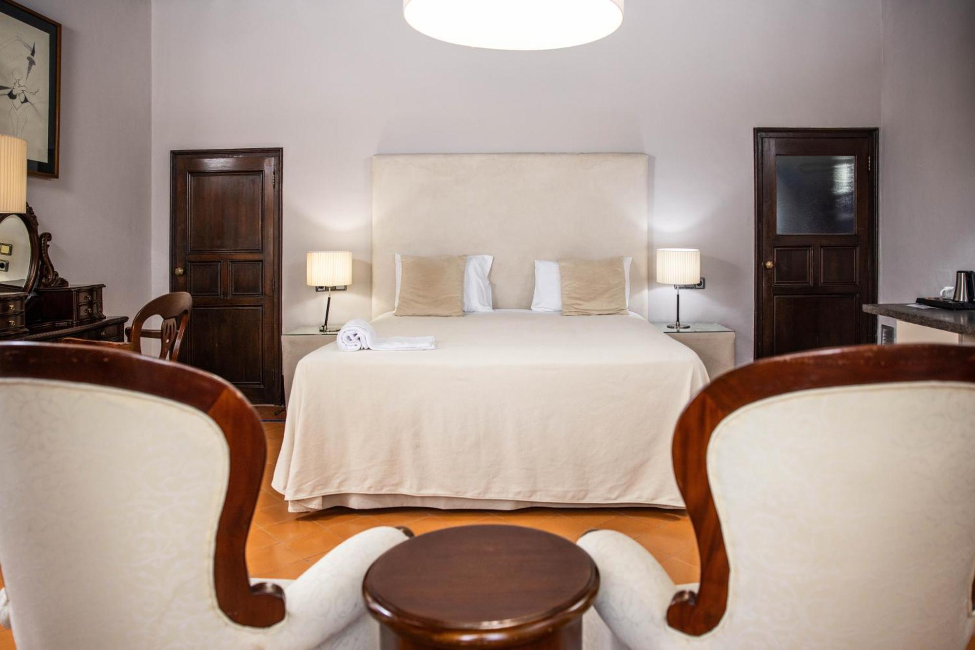 Rvhotels Palau Lo Mirador Torroella De Montgri Luaran gambar